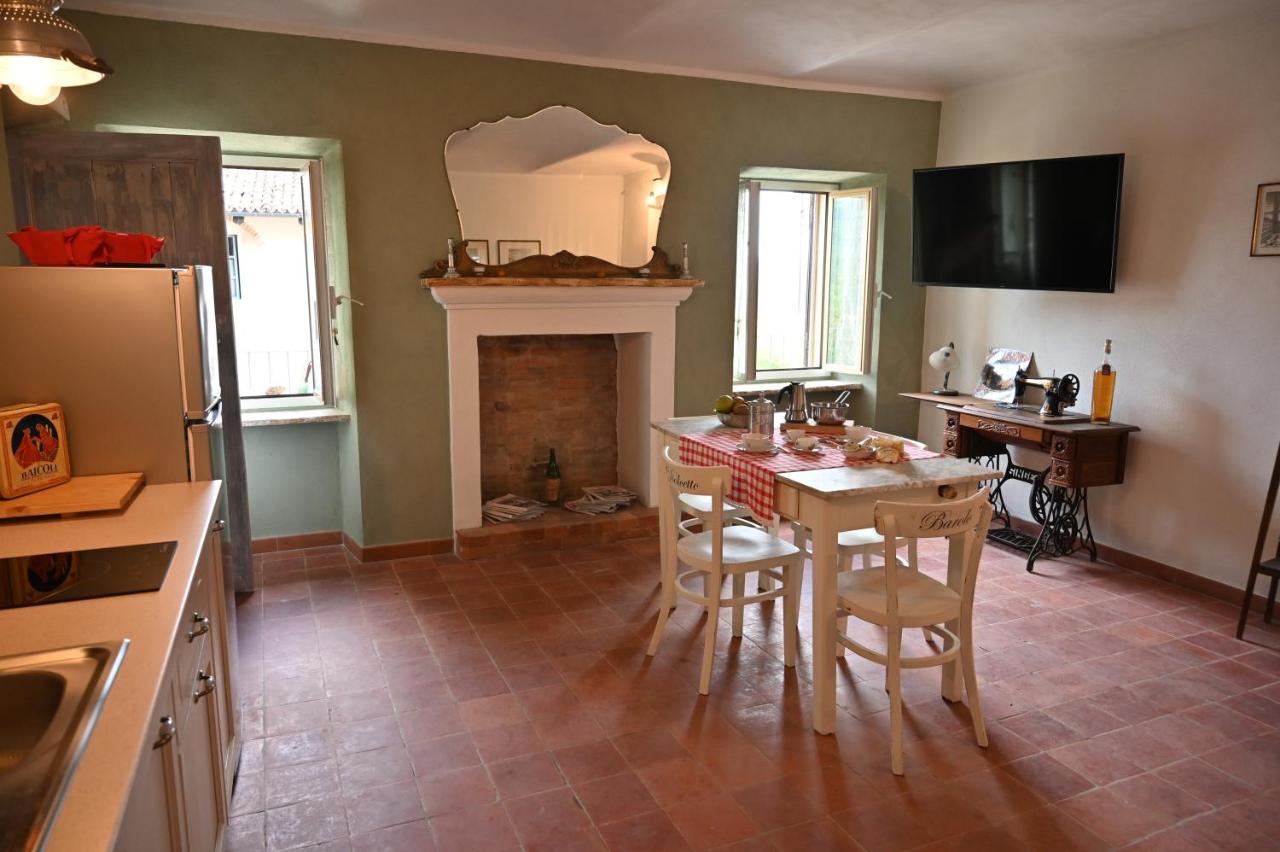 Madama Langa Country House Con Piscina Nelle Vigne 몬테루포알비즈 외부 사진